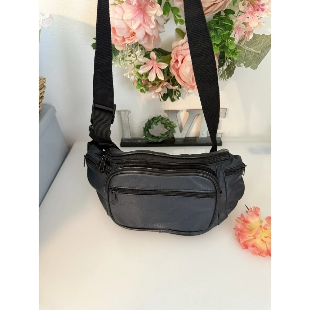 Vintage 1980s Fanny Pack‎ Black Multi Pocket Leather Zipper Waist Pack Utility